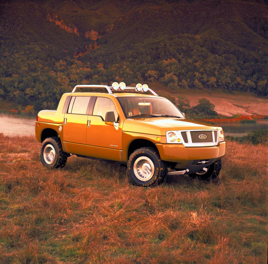  Ford Equator Concept 2000 года  (фото 8 из 15)